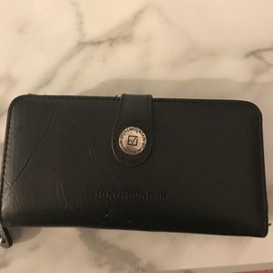 Black Wallet leather Stone Mountain in EUC